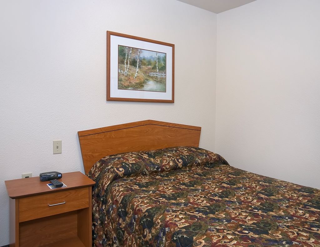Woodspring Suites Greenville Симпсонвилл Номер фото